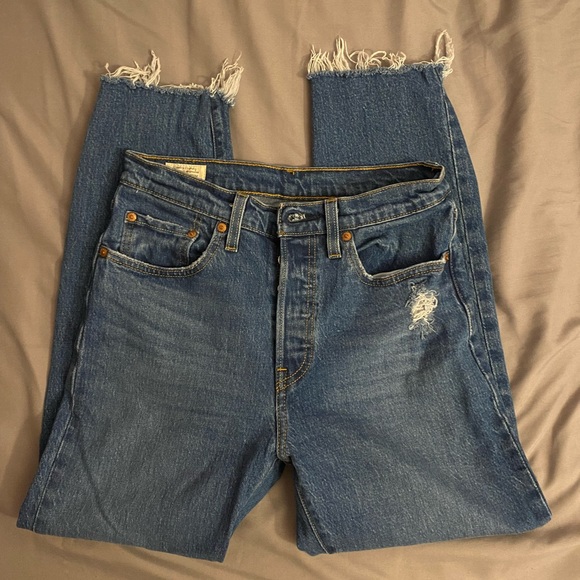 Levi’s 501 Cropped Jeans - Picture 2 of 3